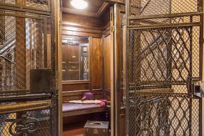 magenta collection navona