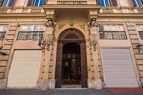 magenta collection navona