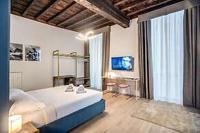 MAGENTA COLLECTION CAPRANICA