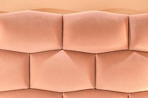 MAGENTA COLLECTION CAPRANICA