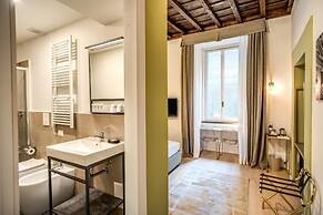 MAGENTA COLLECTION CAPRANICA