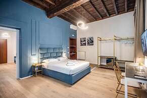 MAGENTA COLLECTION CAPRANICA