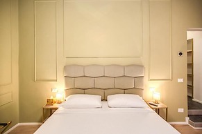 MAGENTA COLLECTION CAPRANICA