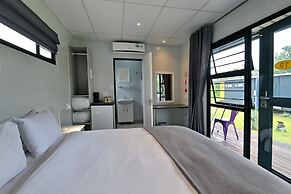 SleepOver Phabeni Gate