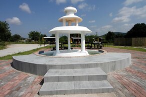 SleepOver Phabeni Gate