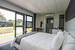 SleepOver Phabeni Gate