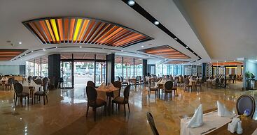 Clover Magic Park Side Otel