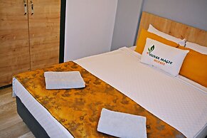 Clover Magic Park Side Otel