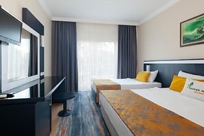 Clover Magic Park Side Otel