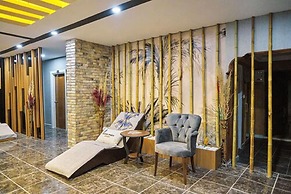 Clover Magic Park Side Otel