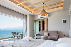 Skipper Beachfront Suites