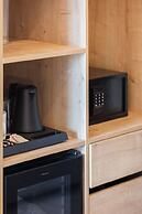 Skipper Beachfront Suites