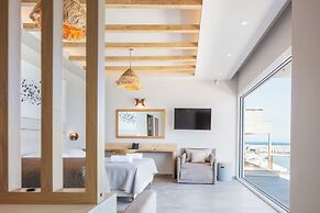 Skipper Beachfront Suites