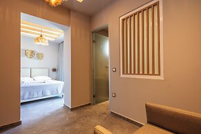 Skipper Beachfront Suites