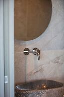 Skipper Beachfront Suites