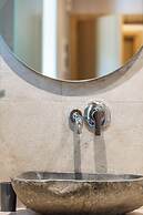 Skipper Beachfront Suites