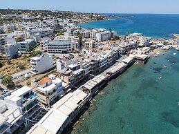 Skipper Beachfront Suites