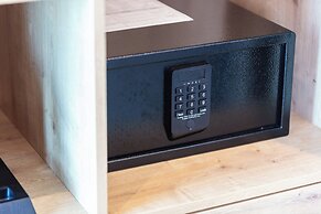 Skipper Beachfront Suites