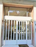 Luxurious Minimal Apartment in Acropolis