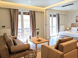 Luxurious Minimal Apartment in Acropolis