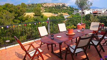 Cozy Apartment in Acropolis With Roof Garden