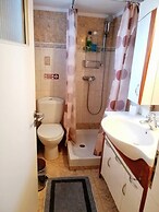 Cozy Apartment in Acropolis With Roof Garden