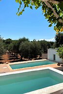 Trullo Solleone con Piscine by Wonderful Italy