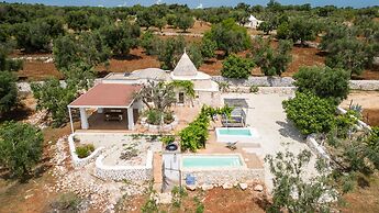 Trullo Solleone con Piscine by Wonderful Italy