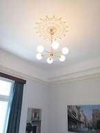 Elegant Apartment Under the Acropolis