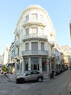 Elegant Apartment Under the Acropolis