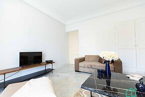 Safran II Apt de Charme Avec Terrasse la Marsa