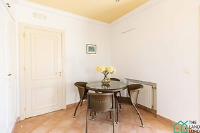 Safran II Apt de Charme Avec Terrasse la Marsa