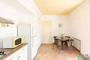 Safran II Apt de Charme Avec Terrasse la Marsa