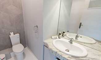 Le Parfait II Bord de mer Central et Luxueux