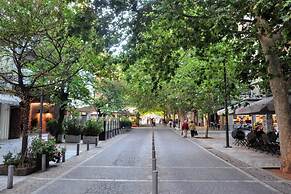 Lovely Apartment Under the Acropolis