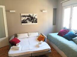 Lovely Apartment Under the Acropolis