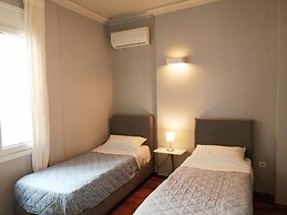 Lovely Apartment Under the Acropolis