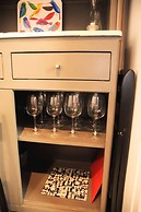 Lovely Apartment Under the Acropolis