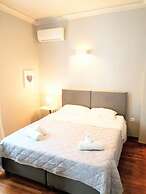 Lovely Apartment Under the Acropolis