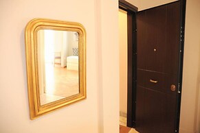 Lovely Apartment Under the Acropolis