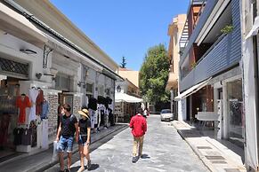 Lovely Apartment Under the Acropolis
