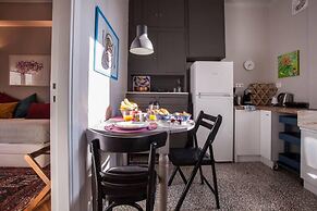 Lovely Apartment Under the Acropolis