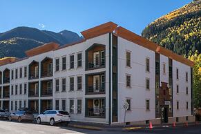 Perfect Location! King Bed, Full Kitchen, Walk To Gondola 2 Bedroom Co