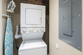 Ski In/out In Town! Ski Area Views, Fireplace, Hot Tub 2 Bedroom Condo