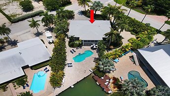 Waterfront Luxury Home With Pool And Boat Dock 3 Bedroom Home by RedAw