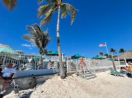 Waterfront Luxury Home With Pool And Boat Dock 3 Bedroom Home by RedAw