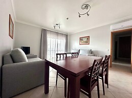 Oceanview Bliss in Albufeira Retreat Over Oldtown