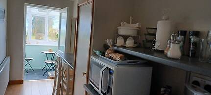 Relax With Amazing Views! 1-bed Studio in Tegryn