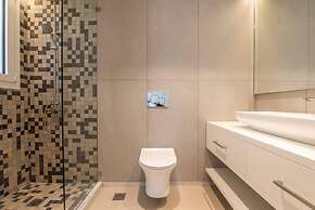 Luxurious Apartment in Acropolis