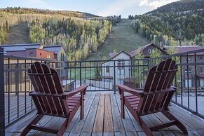 Ski In/out Lift 7! Deck, Hot Tub, Garage Parking 2 Bedroom Condo by Re